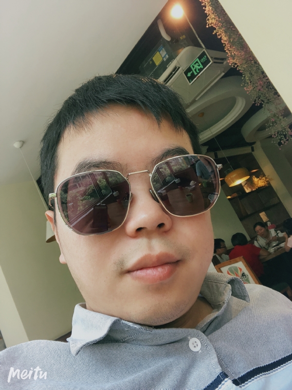 月台等路人的第一张照片--顺昌相亲网