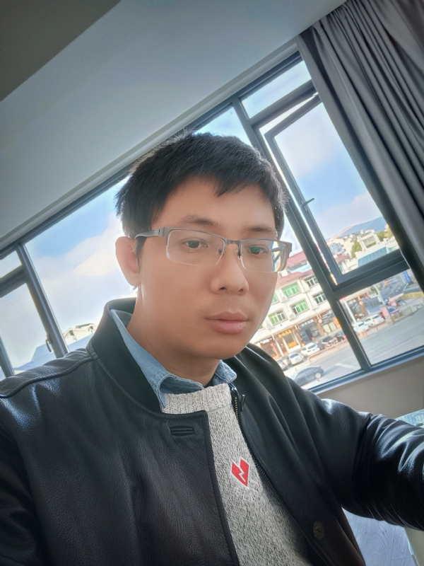 也许只是缺少一个拥抱的第二张照片--顺昌相亲网